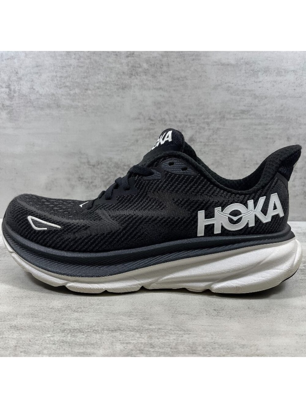 Hoka One One Clifton 9 Running Shoes - Women's Size 7.5 - Black